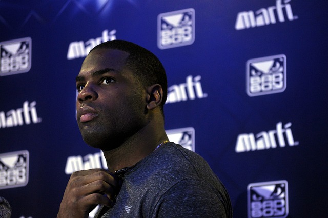 多次依靠他 多次依靠他