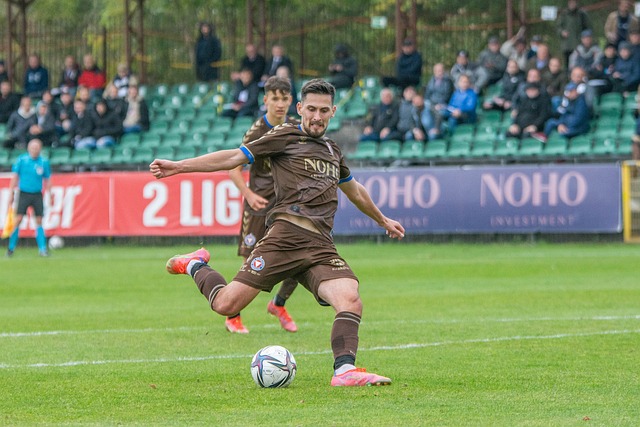 霍华德自从无球可打后，整个人有点疯疯癫癫的.